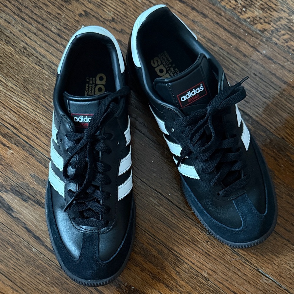 Adidas Classic Black and White Trainers - New condition